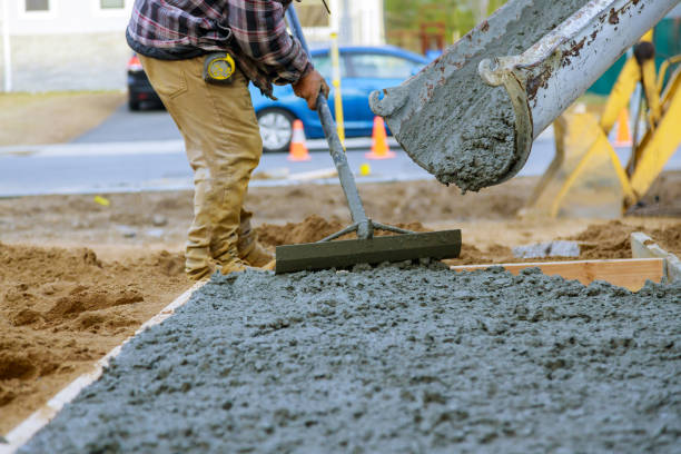 Best Commercial Concrete Services in Eaton Estates, OH